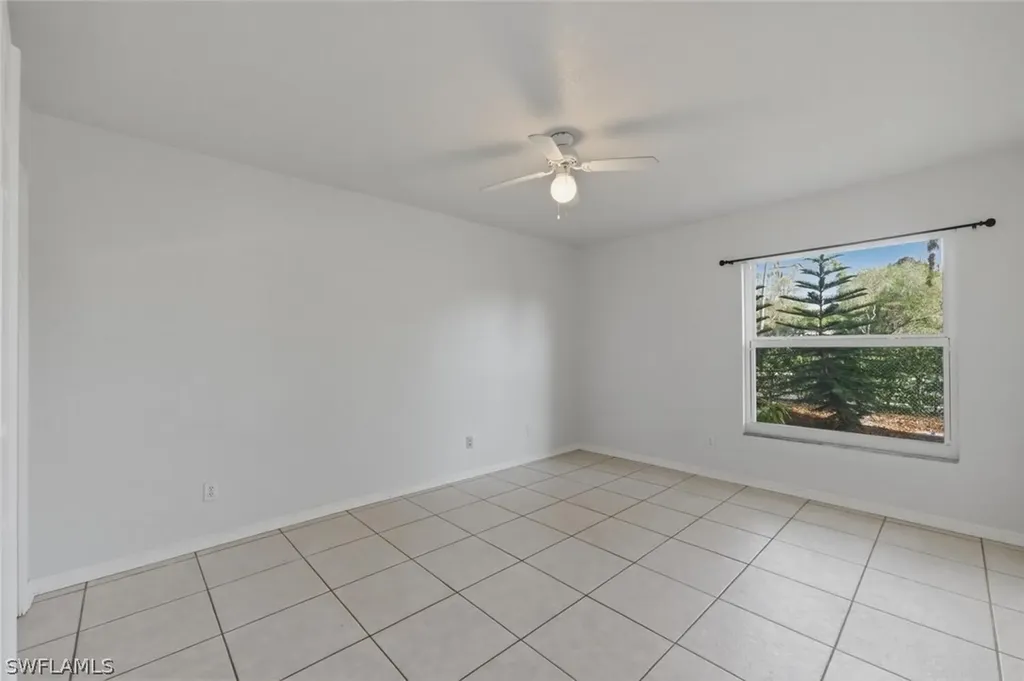 9570 Crescent Garden Drive Naples FL 34109