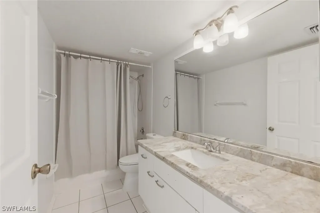 9570 Crescent Garden Drive Naples FL 34109