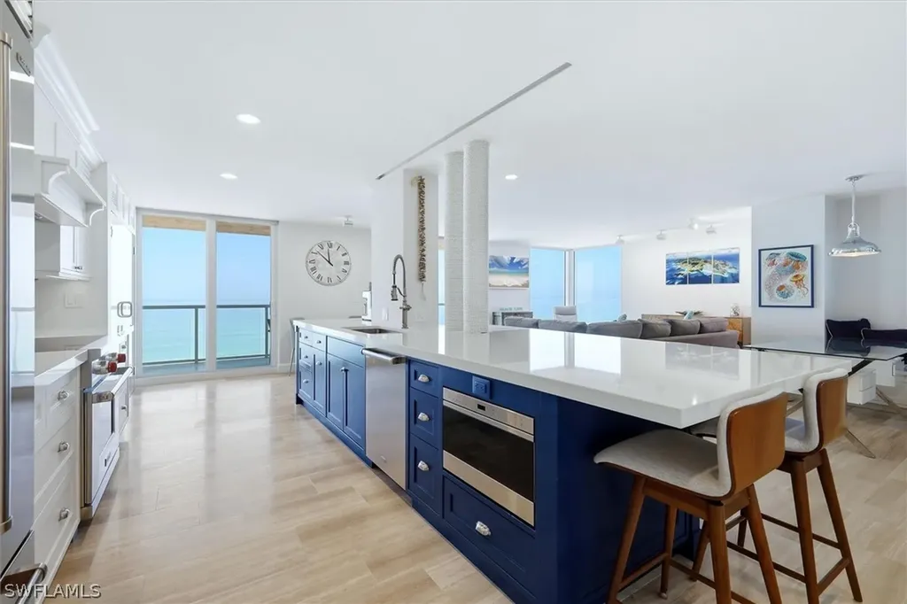 2425 Gulf Of Mexico Drive Longboat Key FL 34228