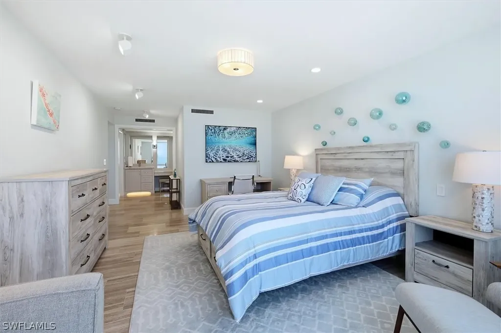 2425 Gulf Of Mexico Drive Longboat Key FL 34228