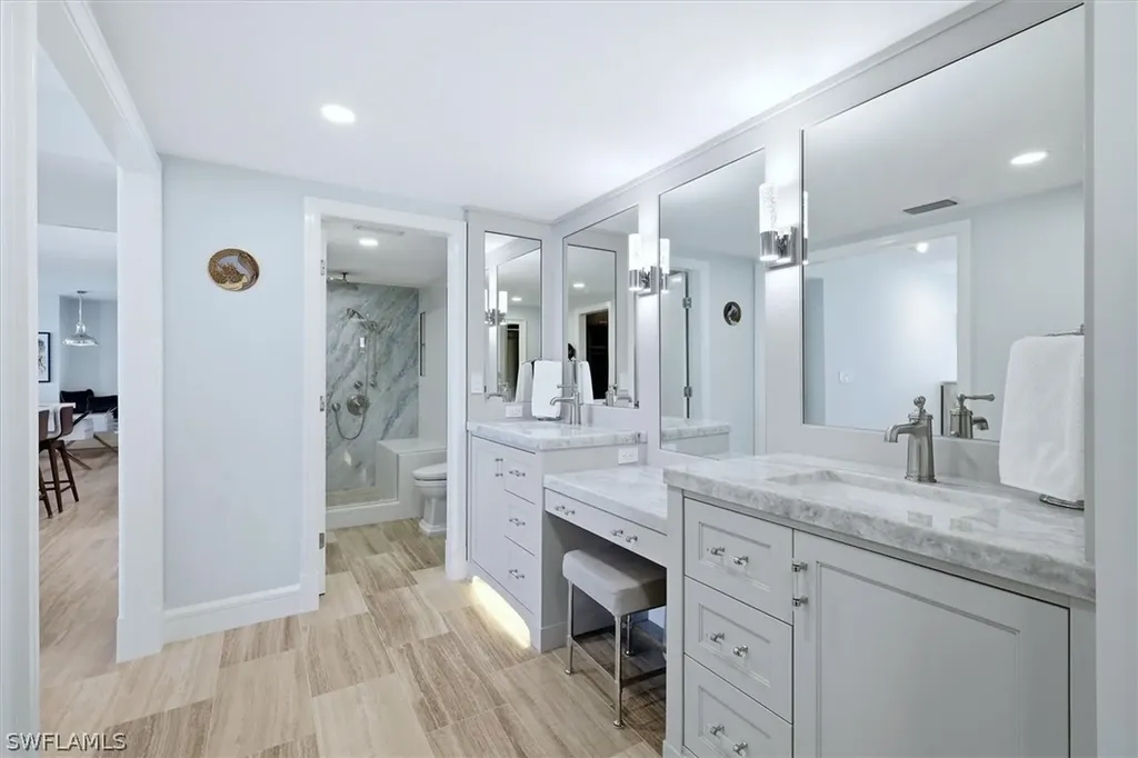 2425 Gulf Of Mexico Drive Longboat Key FL 34228