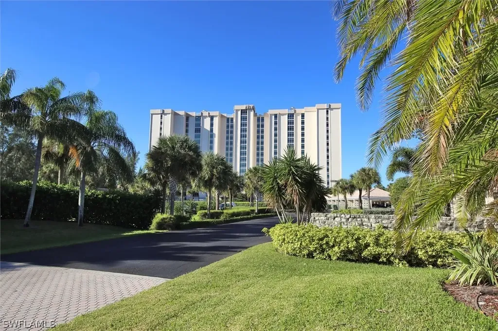 2425 Gulf Of Mexico Drive Longboat Key FL 34228