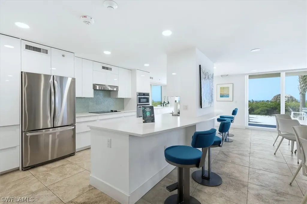 2425 Gulf Of Mexico Drive Longboat Key FL 34228