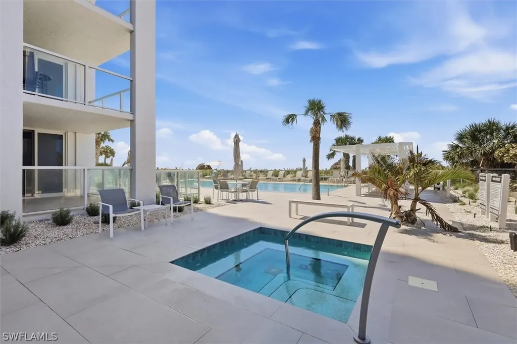 2425 Gulf Of Mexico Drive Longboat Key FL 34228