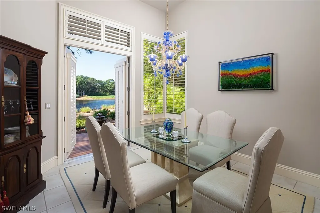813 Barcarmil Way Naples FL 34110