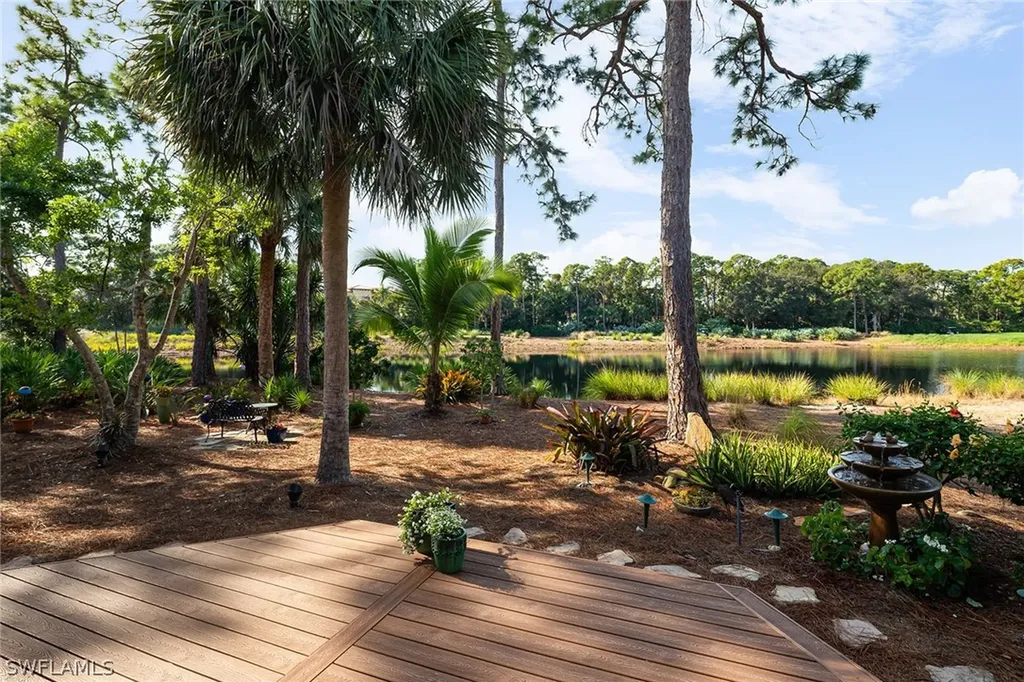 813 Barcarmil Way Naples FL 34110
