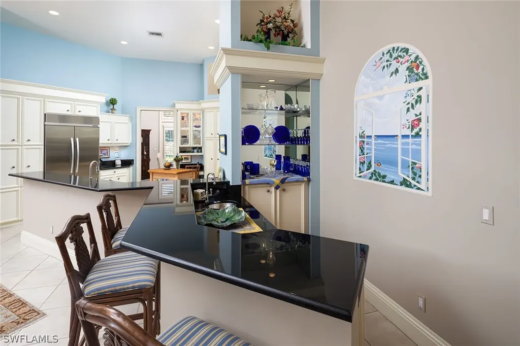 813 Barcarmil Way Naples FL 34110