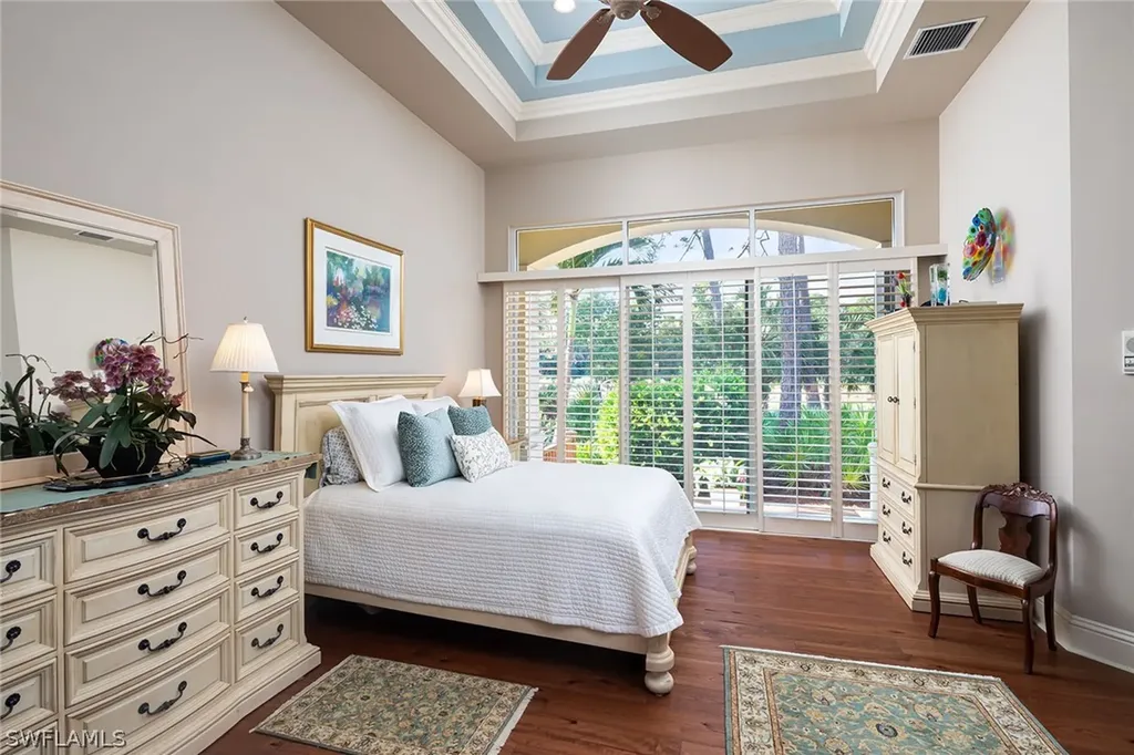 813 Barcarmil Way Naples FL 34110