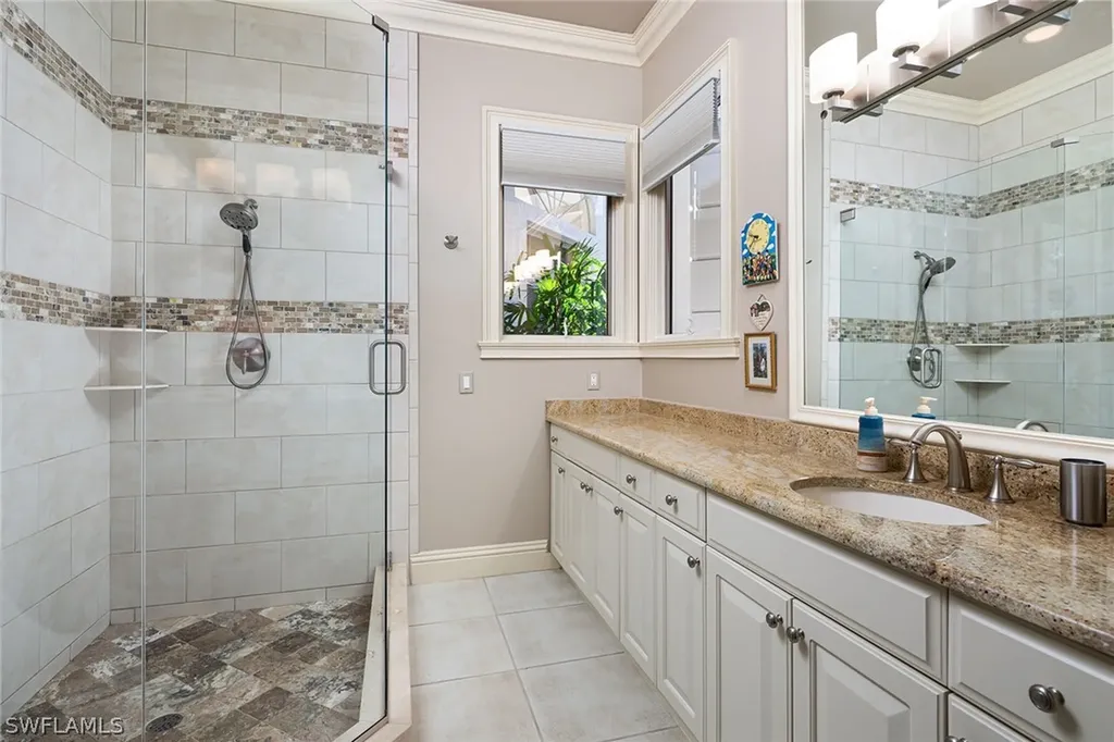 813 Barcarmil Way Naples FL 34110