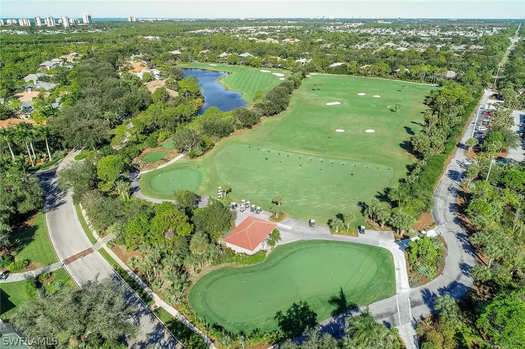 813 Barcarmil Way Naples FL 34110