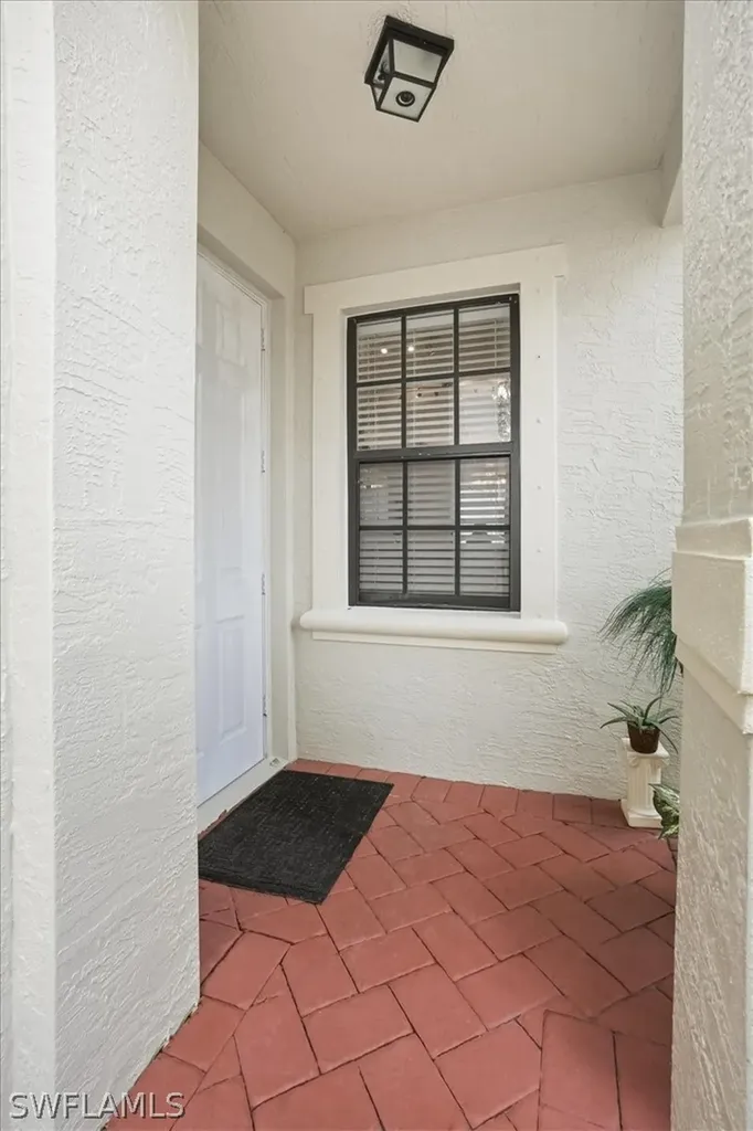 7576 Bristol Circle Naples FL 34120
