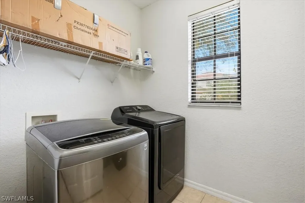 7576 Bristol Circle Naples FL 34120