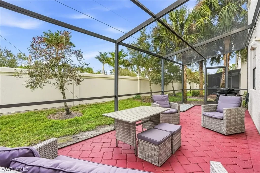 7576 Bristol Circle Naples FL 34120