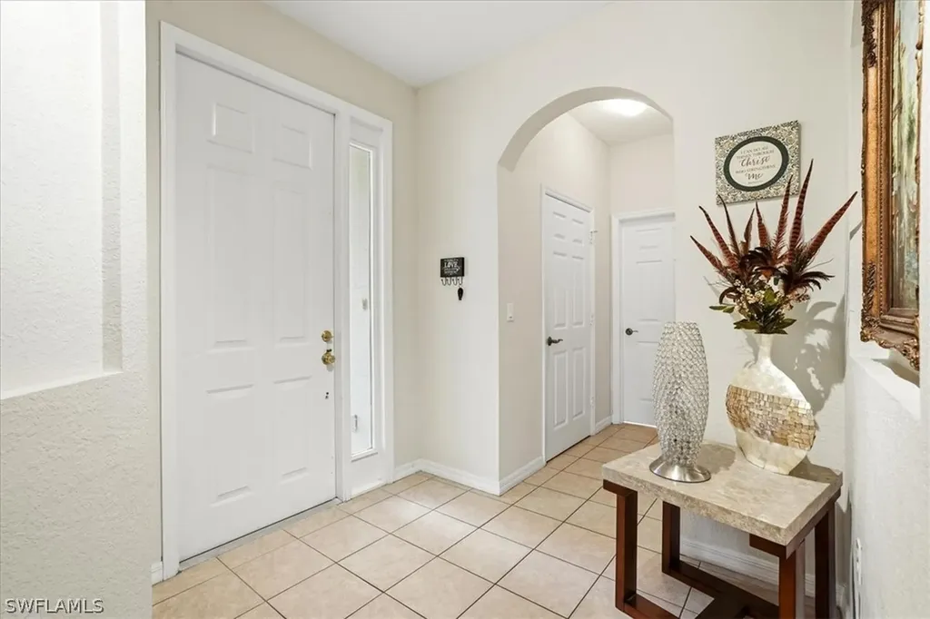 7576 Bristol Circle Naples FL 34120