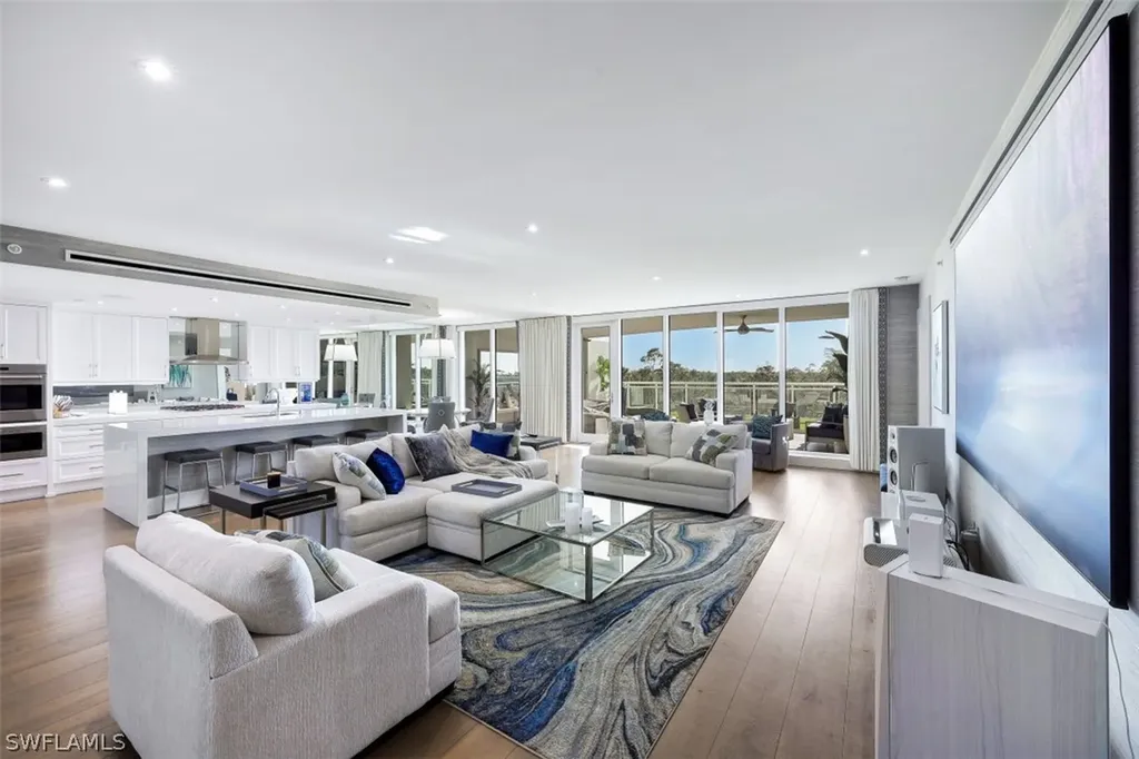 13915 Old Coast Road Naples FL 34110
