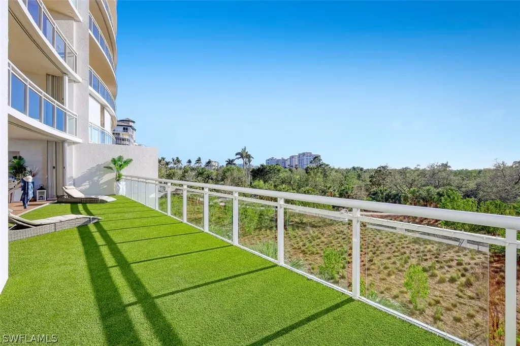 13915 Old Coast Road Naples FL 34110