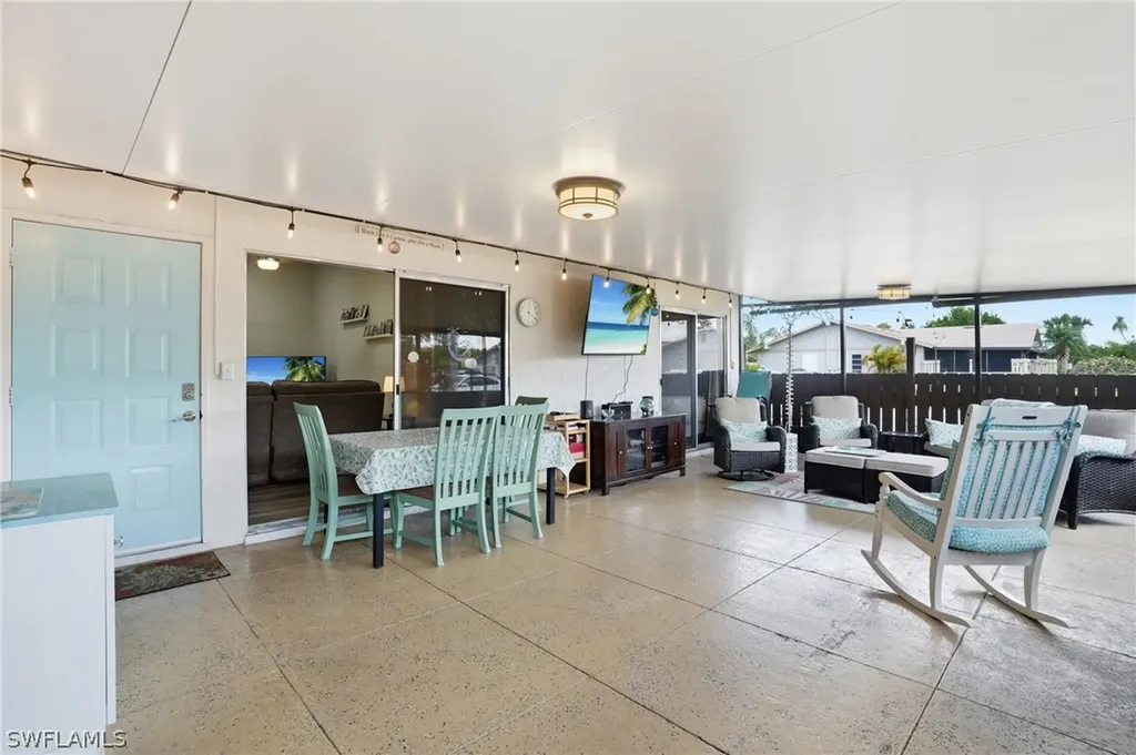 15504 Crystal Lake Drive North Fort Myers FL 33917