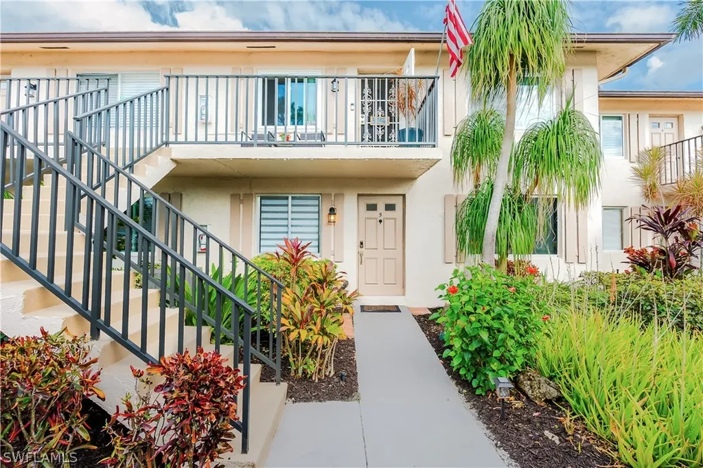 123 Palm Drive Naples FL 34112
