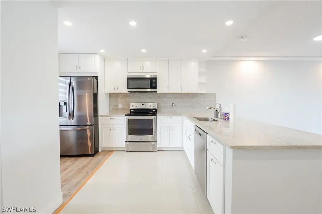 123 Palm Drive Naples FL 34112