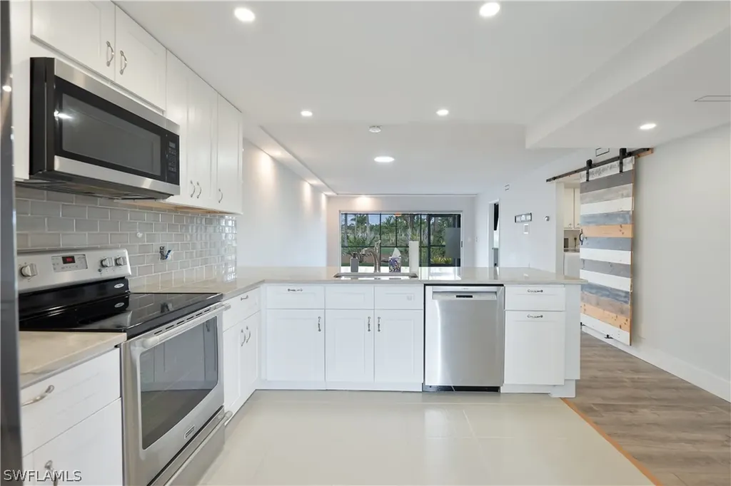 123 Palm Drive Naples FL 34112