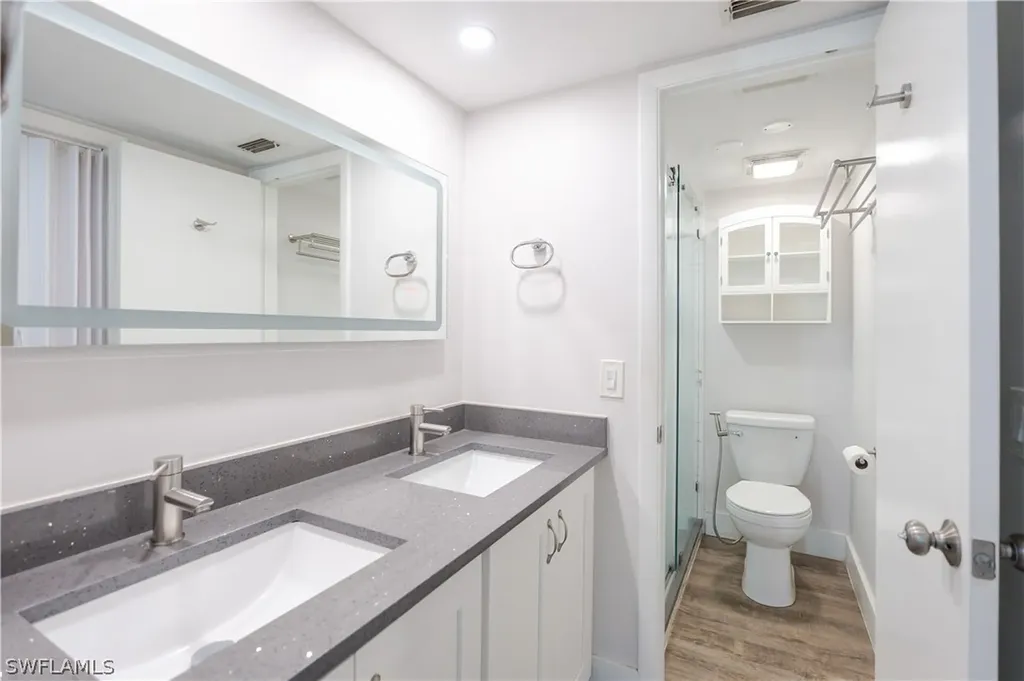 123 Palm Drive Naples FL 34112