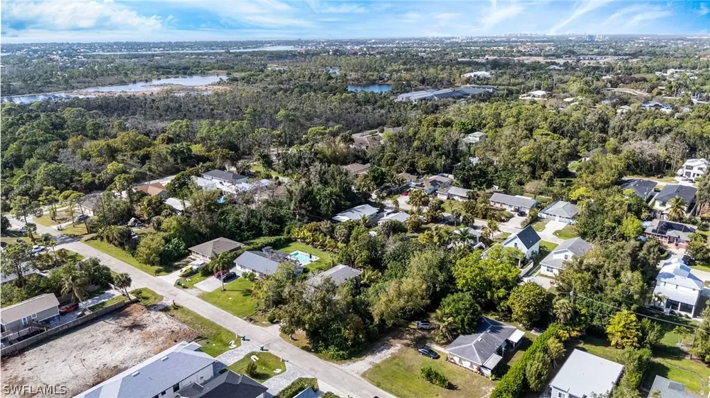3045 Woodside Avenue Naples FL 34112