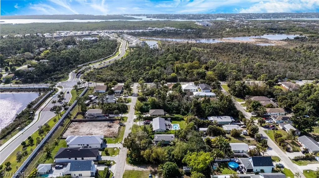 3045 Woodside Avenue Naples FL 34112