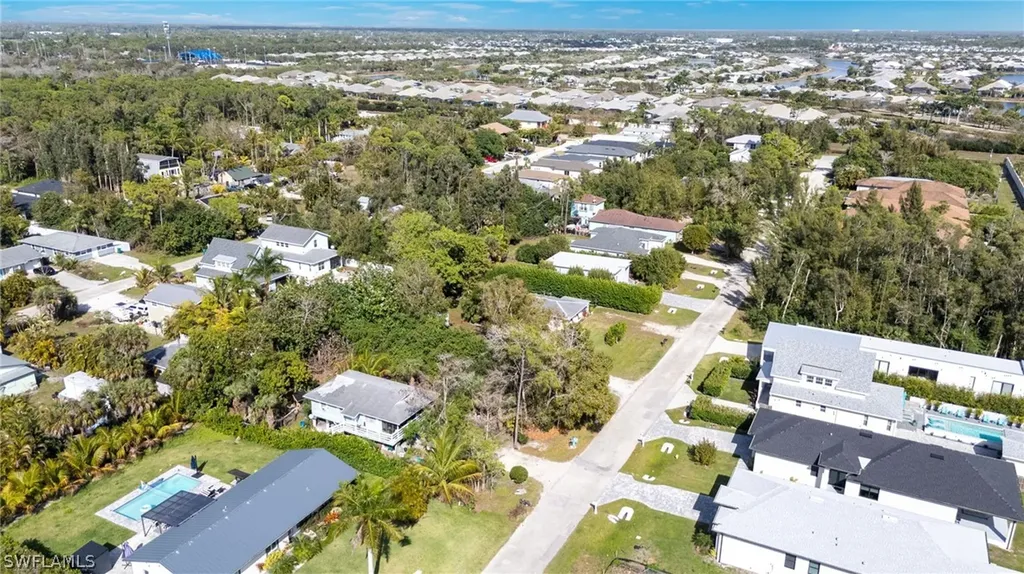 3045 Woodside Avenue Naples FL 34112