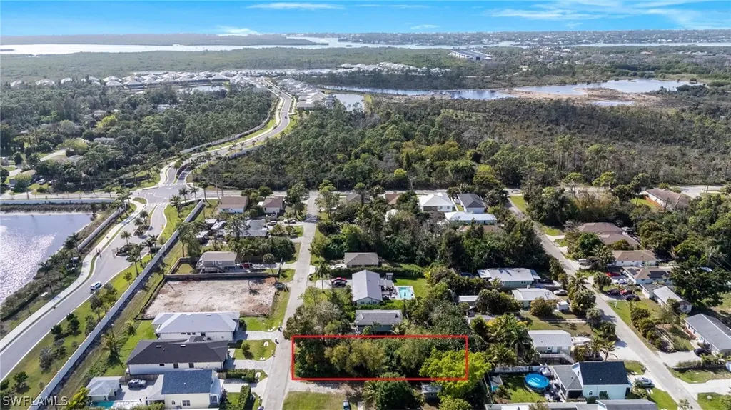 3045 Woodside Avenue Naples FL 34112