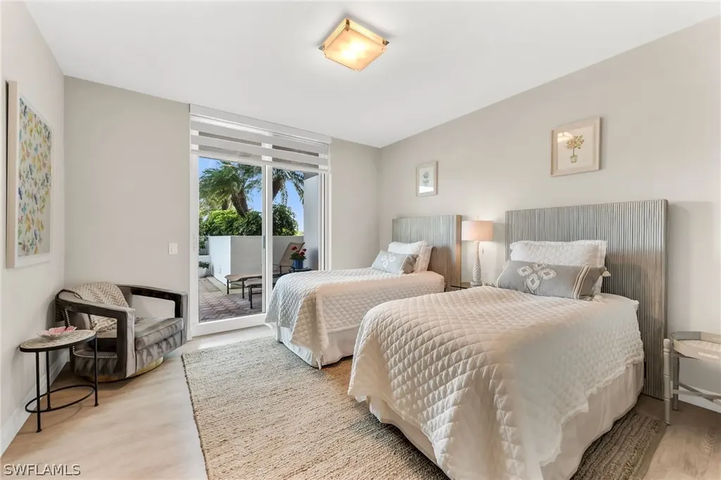 455 Cove Tower Drive Naples FL 34110