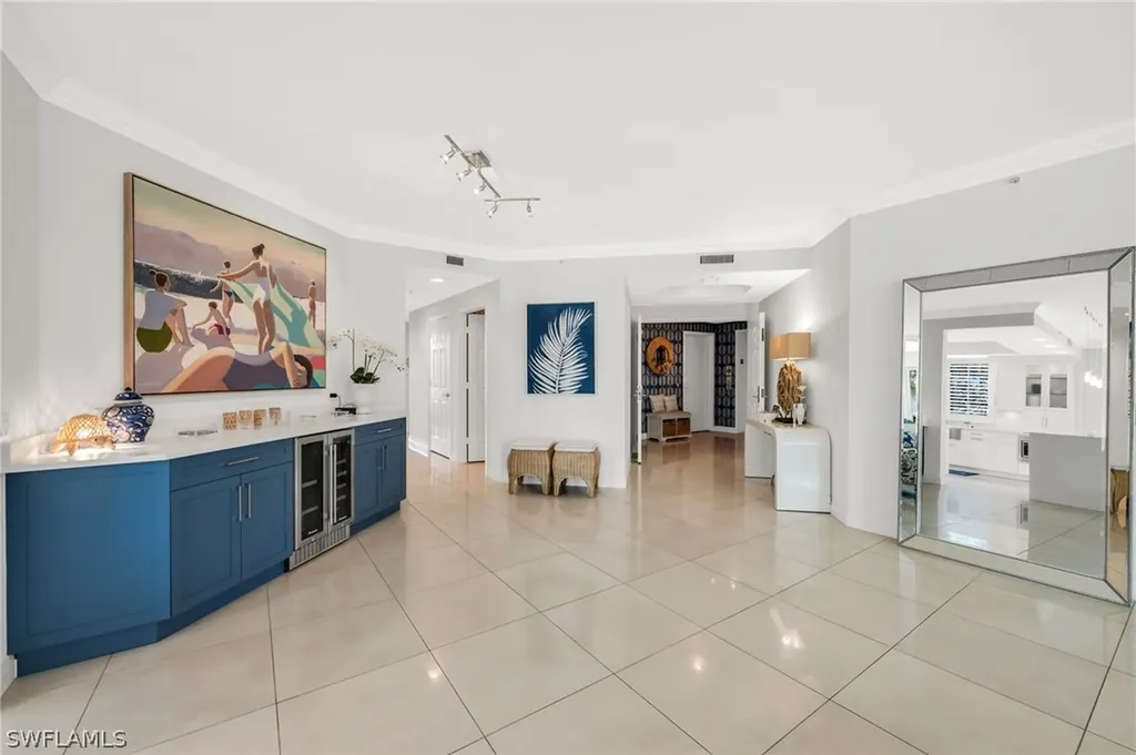 455 Cove Tower Drive Naples FL 34110