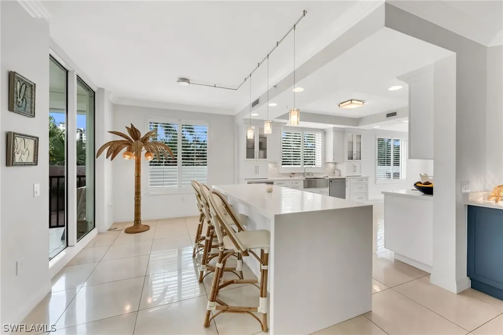 455 Cove Tower Drive Naples FL 34110
