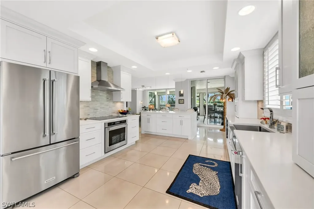 455 Cove Tower Drive Naples FL 34110