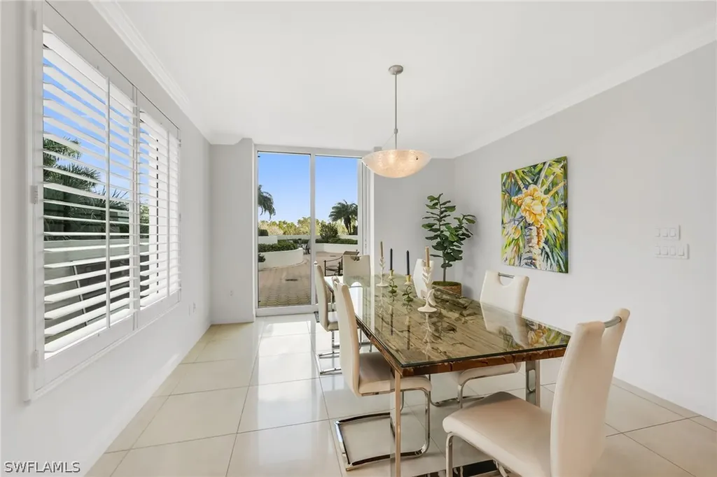 455 Cove Tower Drive Naples FL 34110
