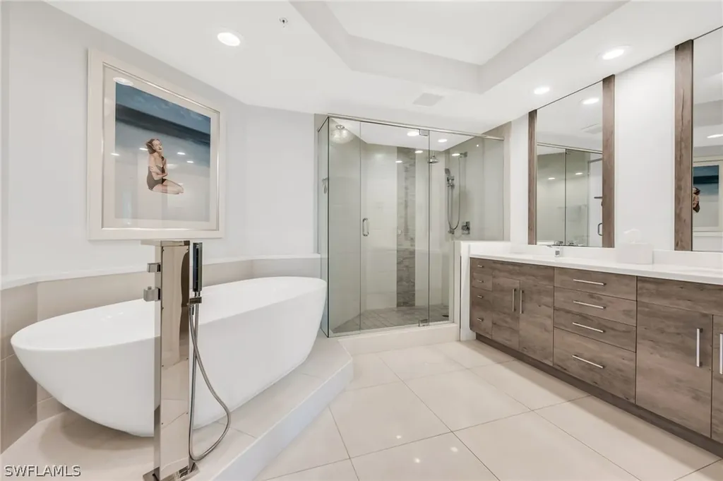 455 Cove Tower Drive Naples FL 34110