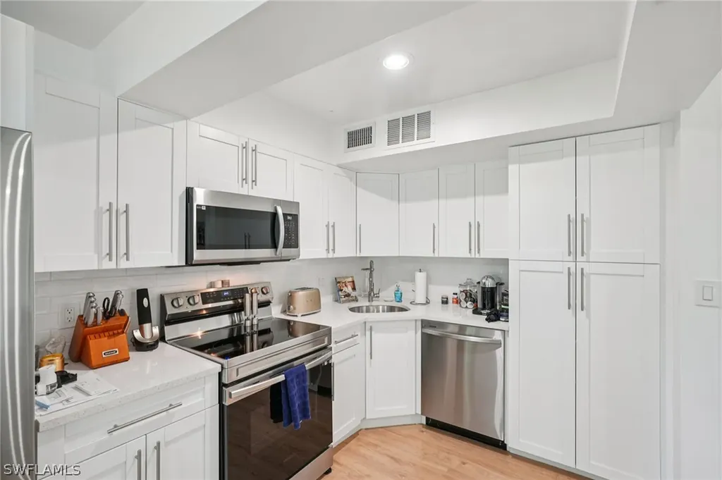 15 Bob O Link Court Naples FL 34105