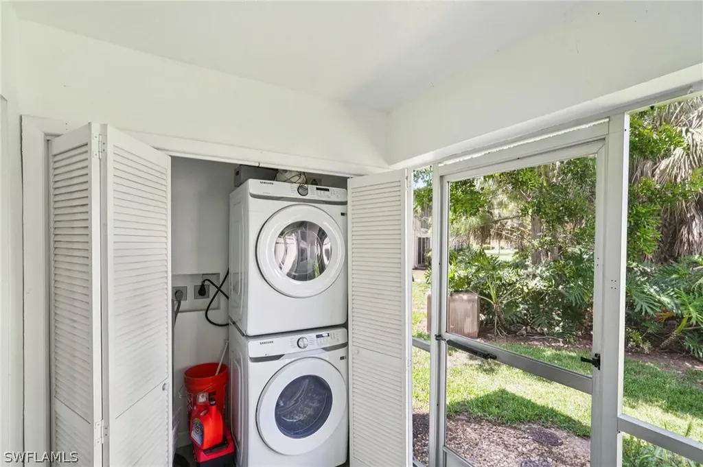 15 Bob O Link Court Naples FL 34105