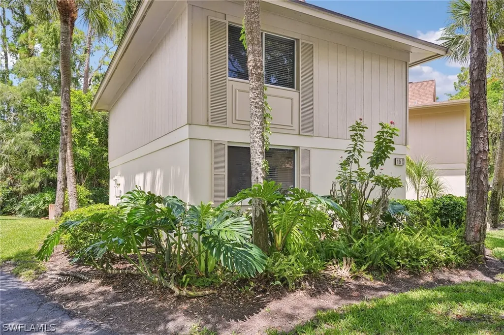 15 Bob O Link Court Naples FL 34105