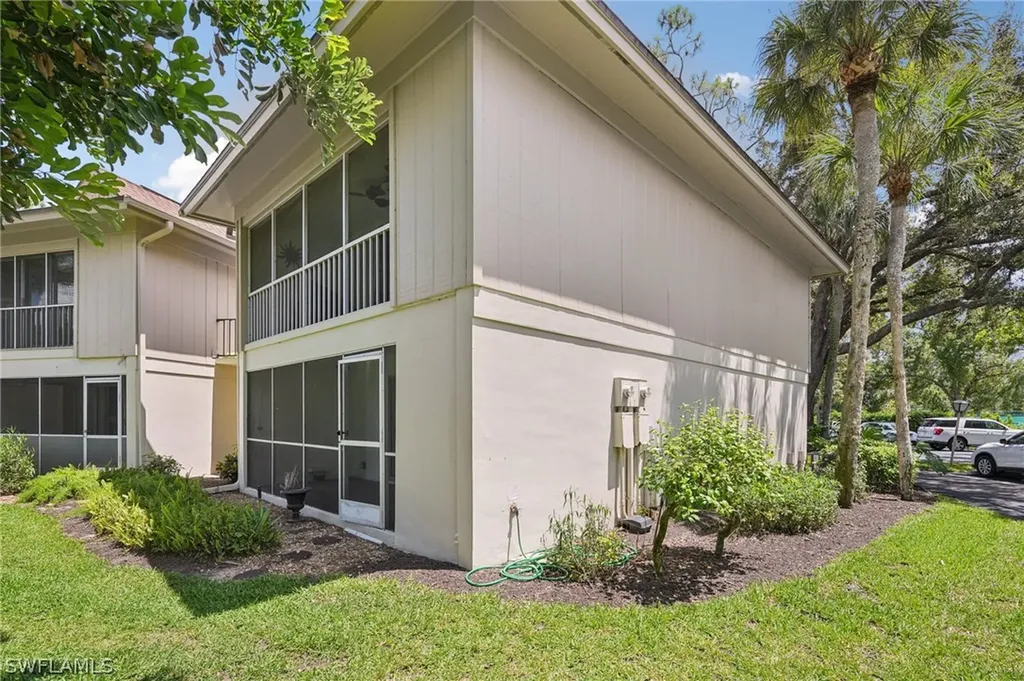 15 Bob O Link Court Naples FL 34105