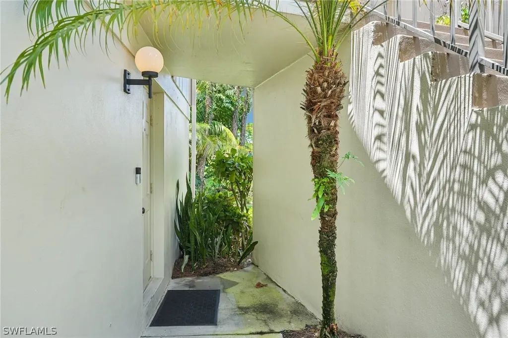 15 Bob O Link Court Naples FL 34105