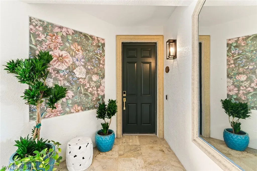 1005 4th Street S Naples FL 34102