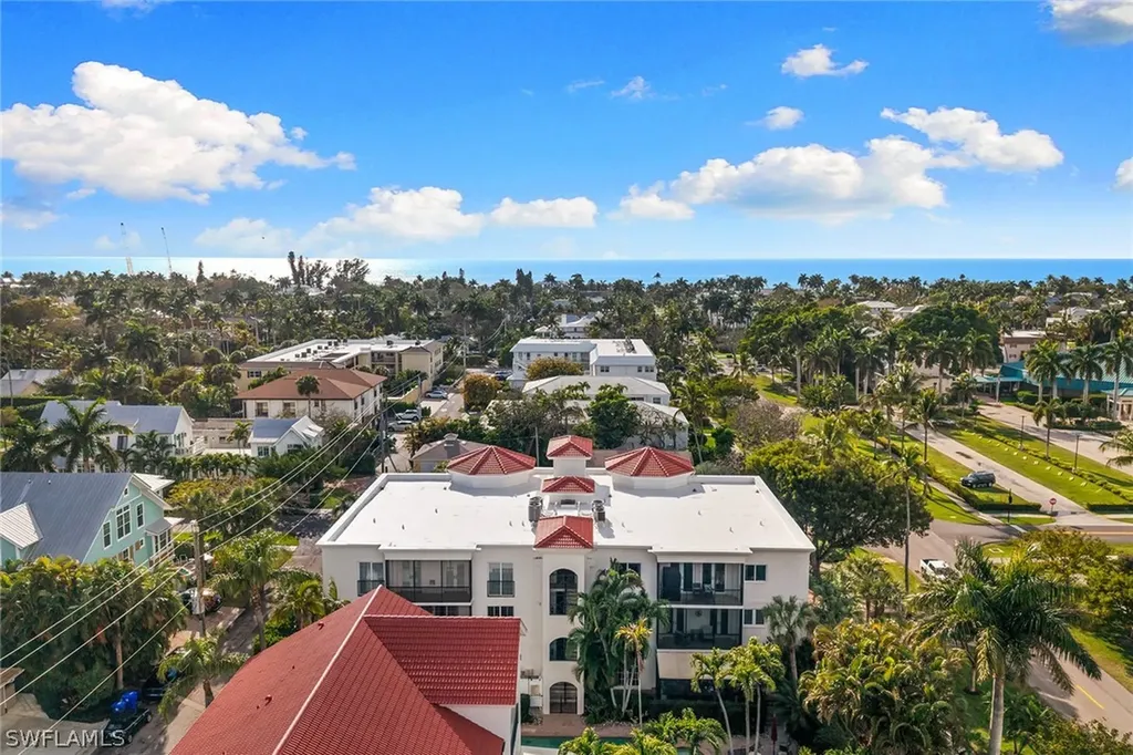 1005 4th Street S Naples FL 34102