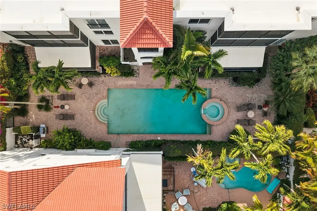1005 4th Street S Naples FL 34102