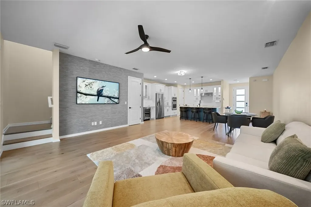 13005 Pembroke Drive Naples FL 34105