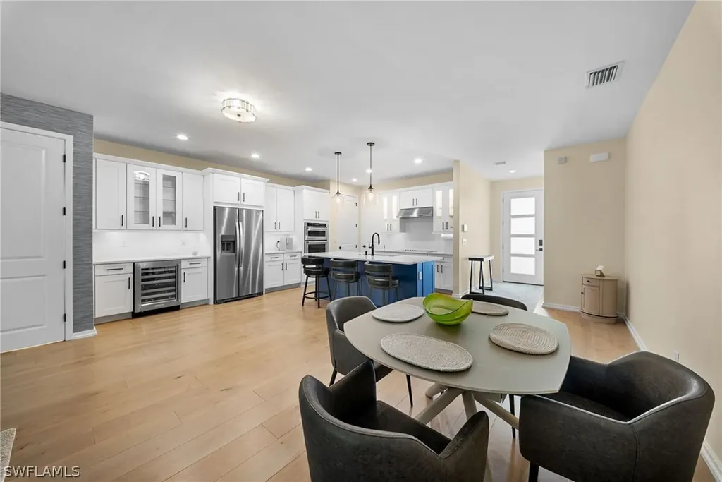 13005 Pembroke Drive Naples FL 34105