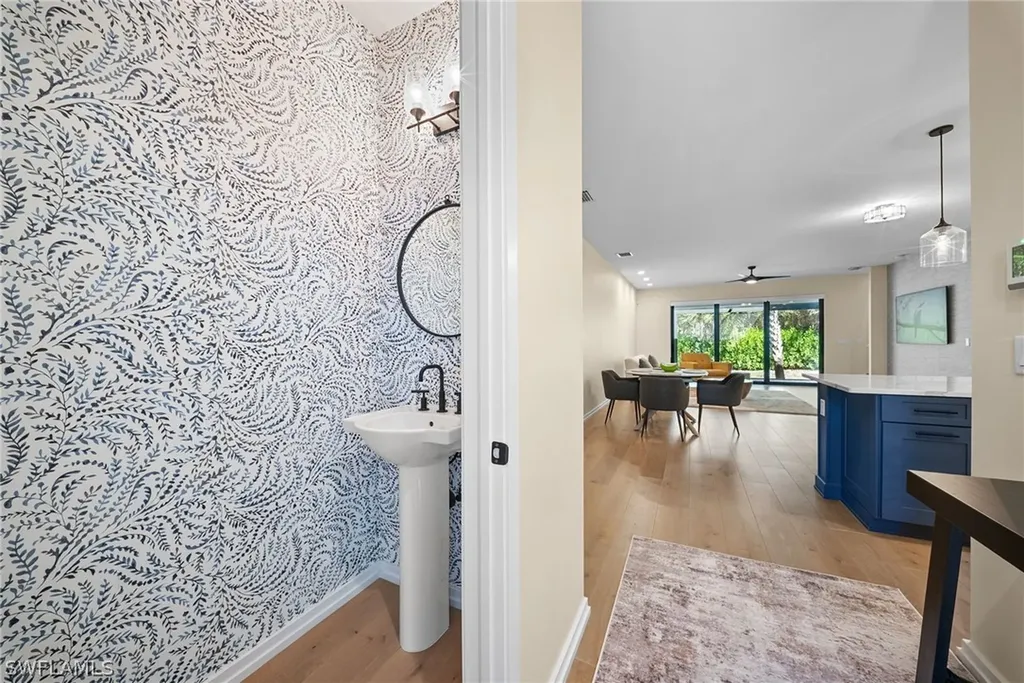13005 Pembroke Drive Naples FL 34105