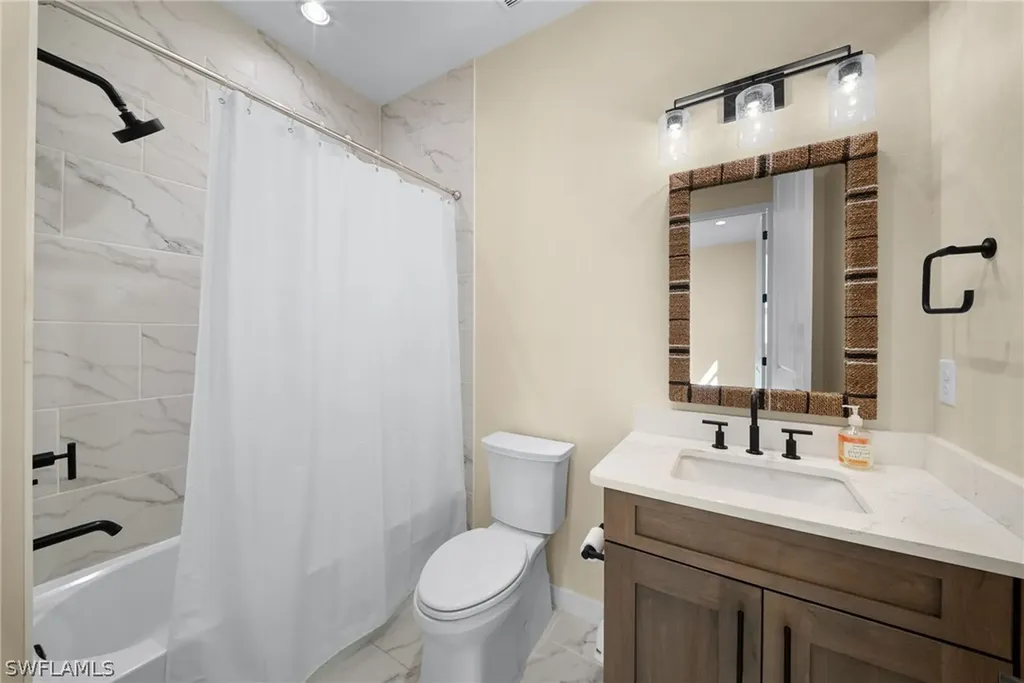 13005 Pembroke Drive Naples FL 34105