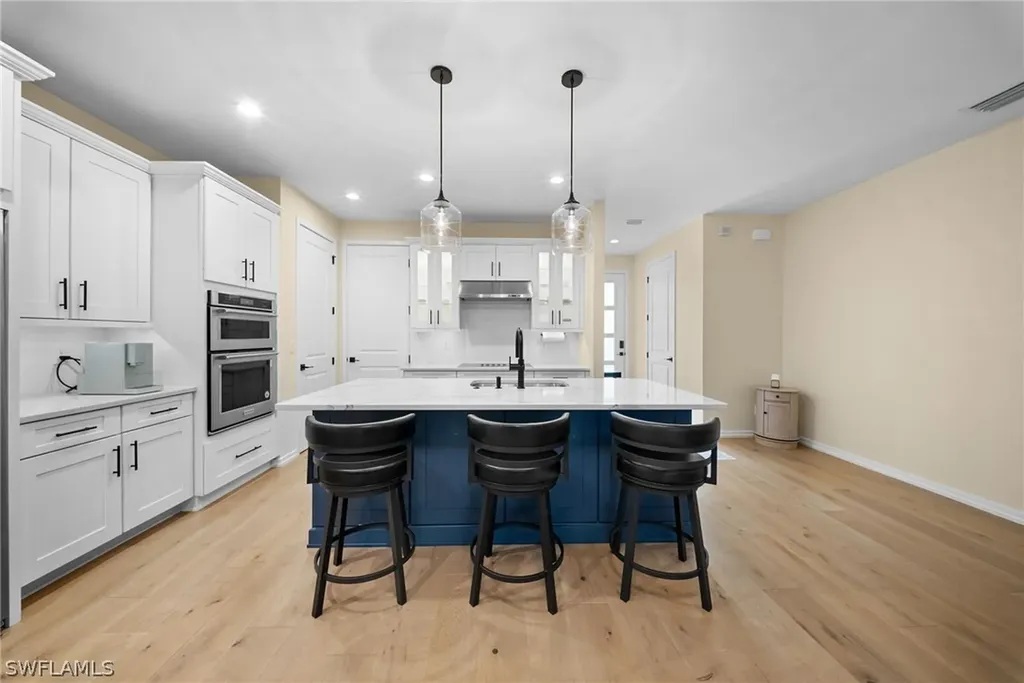 13005 Pembroke Drive Naples FL 34105