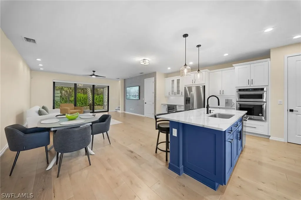 13005 Pembroke Drive Naples FL 34105