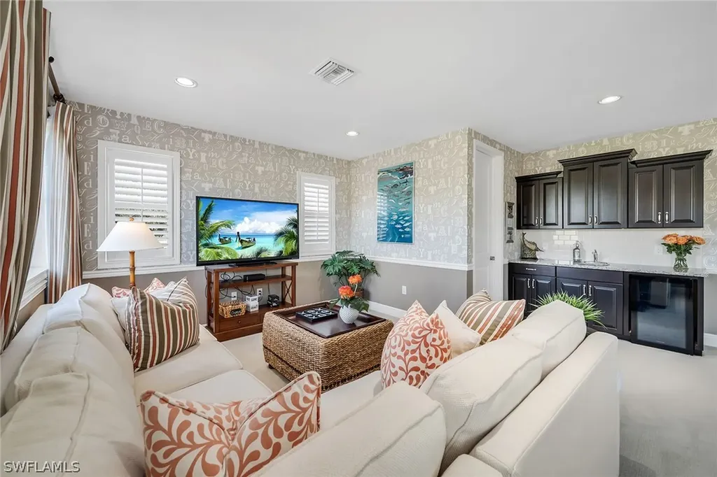 3783 Canopy Circle Naples FL 34120